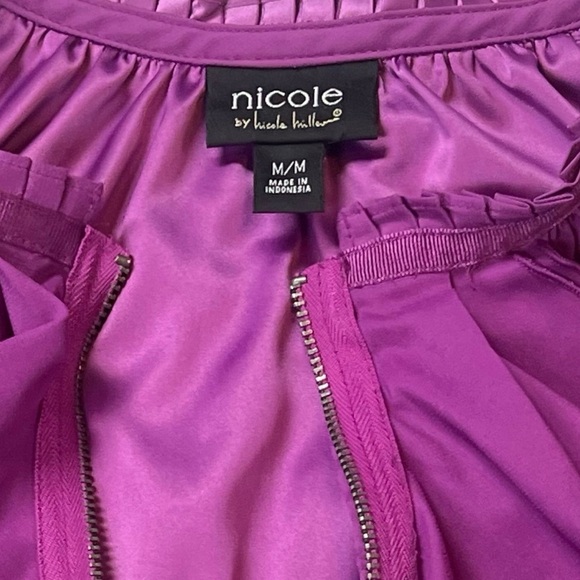 Nicole Miller Ruffle Neckline Tank Top Sleeveless Blouse Solid Purple Pullover M - Picture 7 of 8